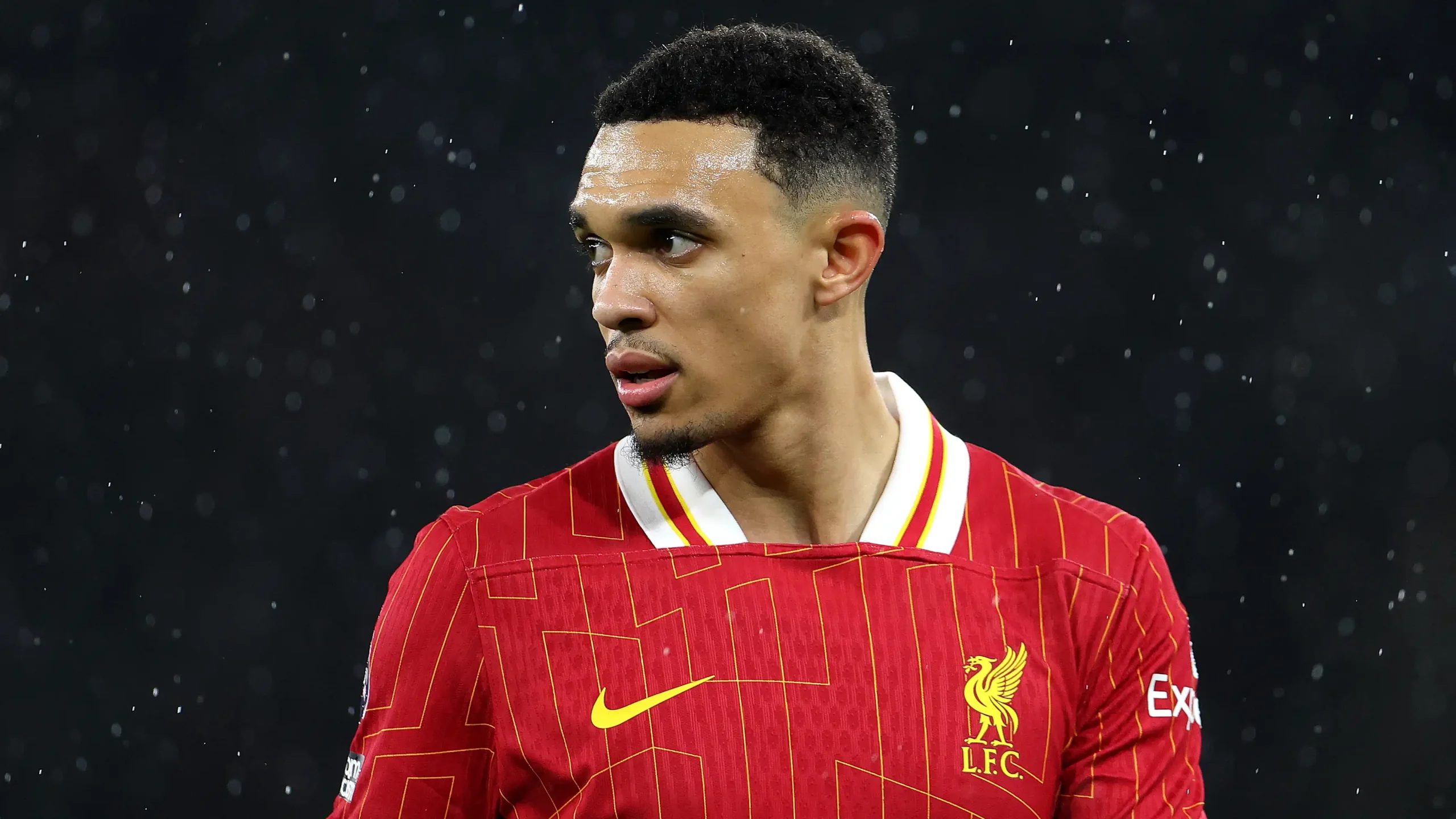 Trent Alexander-Arnold: Bek Kanan Berkelas yang Mendominasi Liverpool
