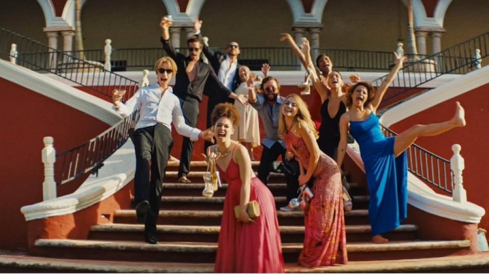 ulasan-film-blink-twice-kisah-menarik-dan-pesan-mendalam