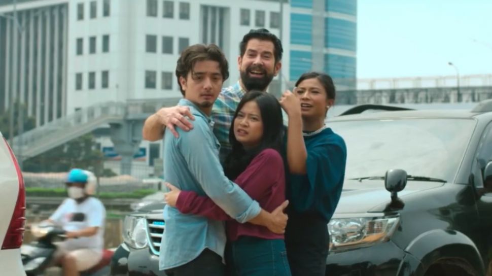 ulasan-film-cek-ombak-melulu-kisah-kehidupan-dan-persahabatan